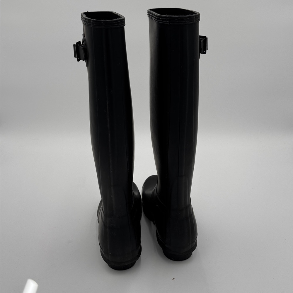Hunter Classic Black Waterproof Boots - Picture 6 of 13